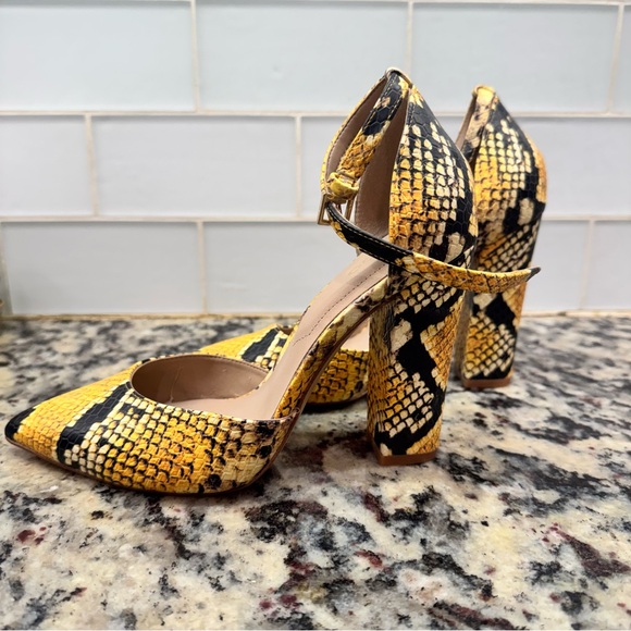 ALDO Yellow Snake Print Women's Heels & Matching Crossbody Bag - Picture 4 of 11
